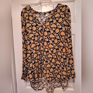 💙 Old Navy Black and Yellow Floral Top